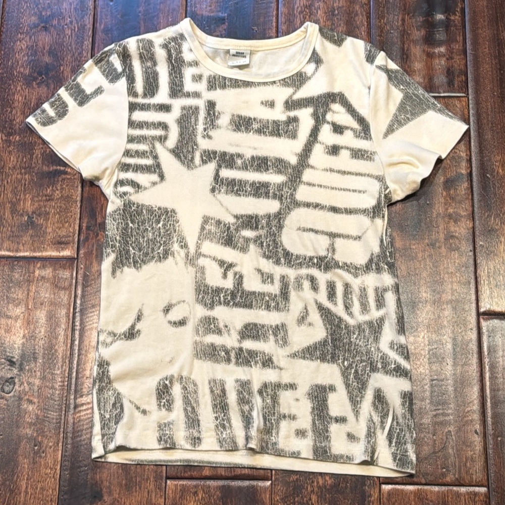 Urban Outfitters Short Sleeve Size Large
